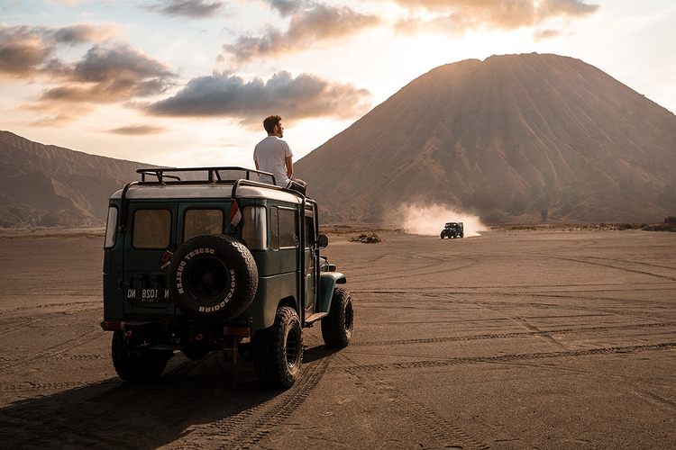 Paket Wisata Bromo dari Banyuwangi Murah Rp 300K, Cocok untuk Wisata Keluarga atau Bersama Teman - RARATRAVEL.ID