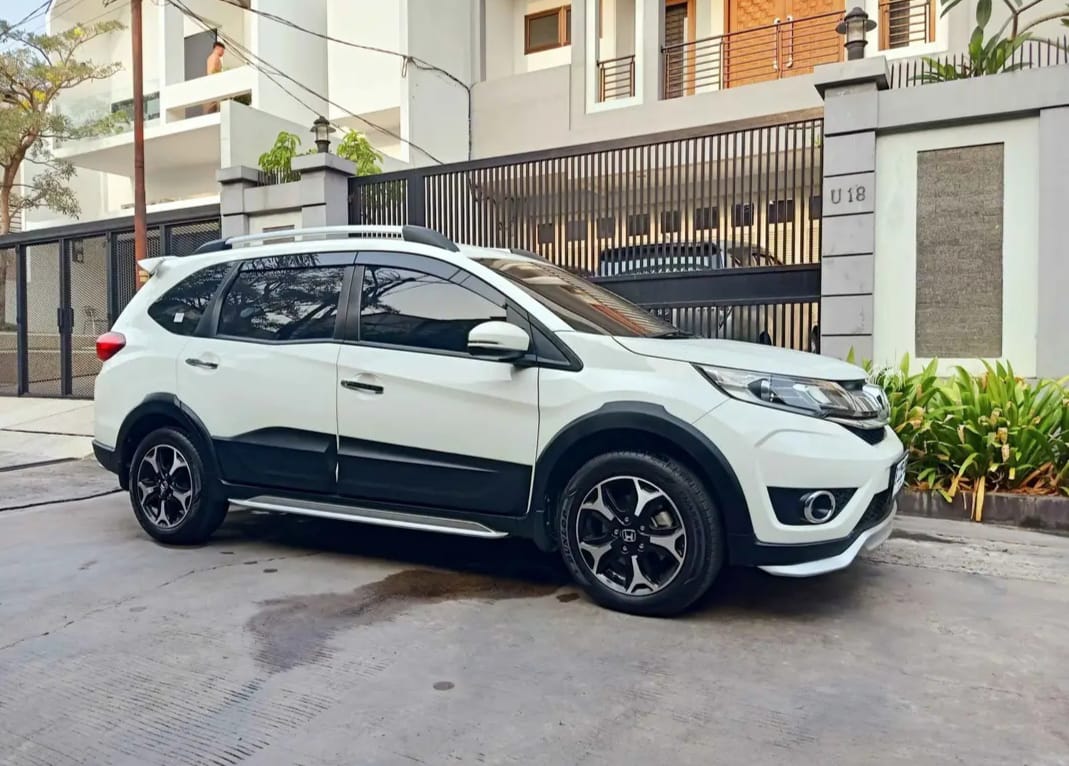 Sewa mobil dari Malang ke Jember di Rara Travel & Tour harga murah mulai Rp 250 ribu - RARATRAVEL.ID