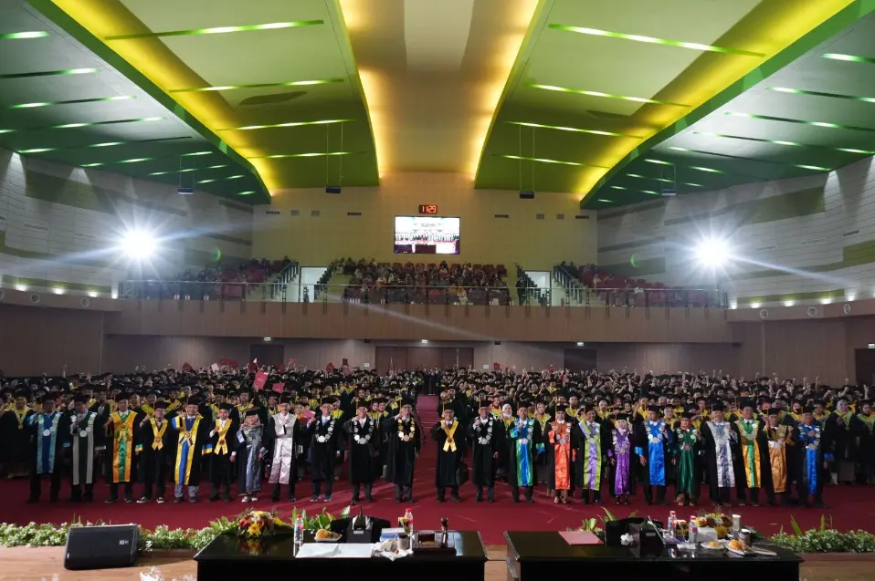 Sewa Mobil untuk Wisuda Universitas Jember: Nyaman untuk Keluarga & Tamu dari Luar Kota