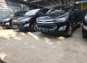 Armada Travel yang Digunakan Rara Travel & Tour Rute Jember ke Surabaya