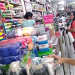 Toko Alat Jahit Bisa Rawan Rayap Jika Banyak Kardus dan Meja Kayu Disimpan di Area Lembap